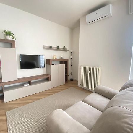 House By Naty Apartment Brescia Bagian luar foto